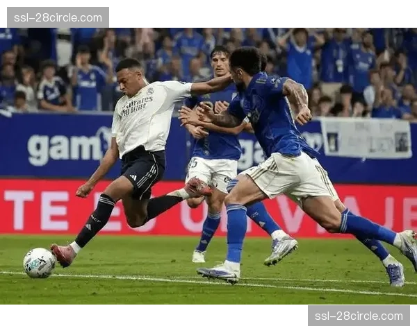 莱万特控球体系遇奥维耶多反击，风格克制成战术博弈焦点